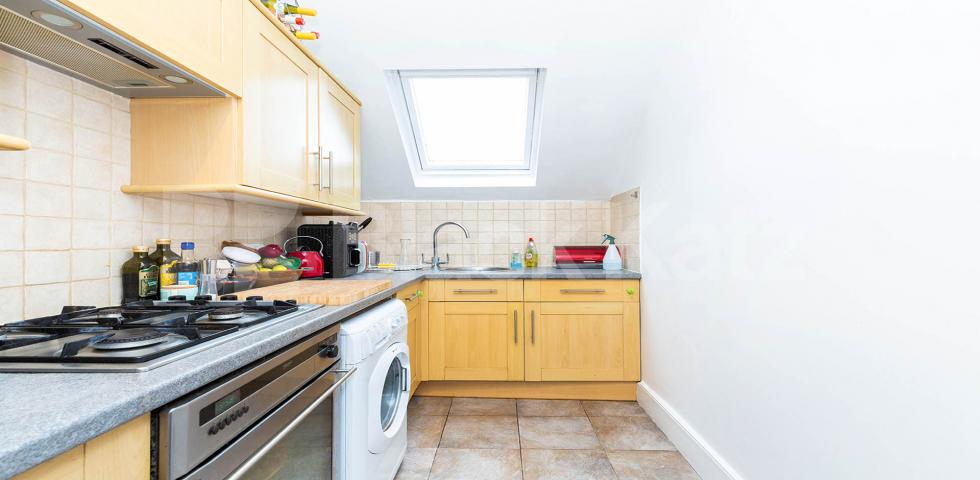 			1 Bedroom, 1 bath, 1 reception Flat			 Priory Road, CROUCH END